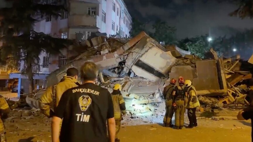 Bahçelievler'de 4 katlı bina çöktü