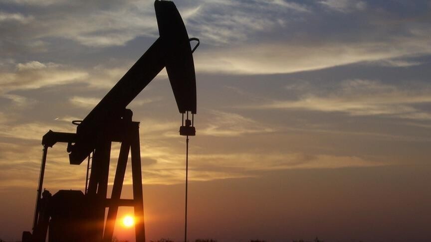 Brent petrolün varili 79,91 dolardan işlem görüyor haber görseli