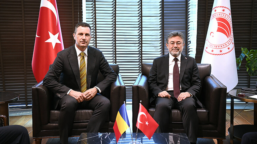 Bakan Yumaklı, Rumen mevkidaşı Barna ile bir araya geldi haber görseli