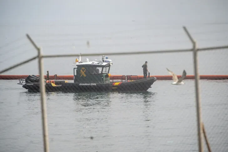 Humb jetën një migrant në përpjekje për të hyrë me parashutë në Ceuta të Spanjës