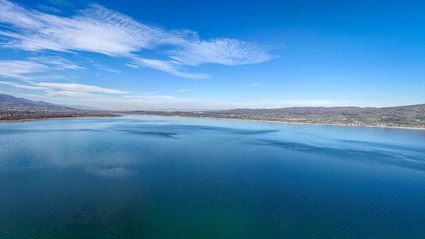 Sapanca Gölü'nde su seviyesi geçen yılın 11 santimetre üzerine çıktı haber görseli