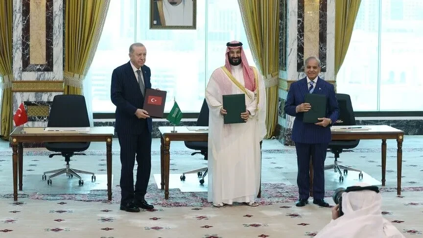Turqia  Arabia Saudite dhe Pakistani nënshkruajnë marrëveshje të përbashkët të mbrojtjes në Samitin e Mekës