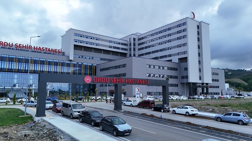 Ordu Şehir Hastanesi hasta kabulü için gün sayıyor haber görseli