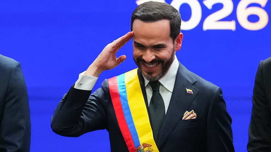 Abelardo de la Espriella betohet si president i Kolumbisë në ceremoni historike