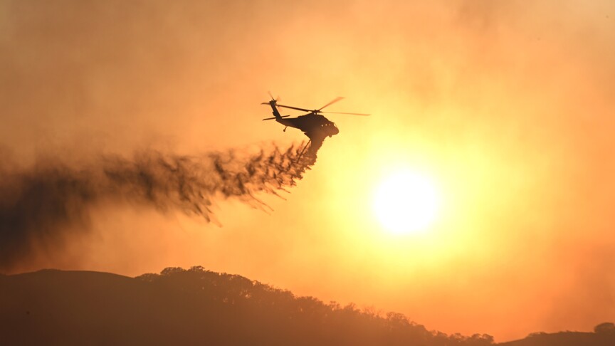ABD'nin Utah eyaletinde orman yangınına müdahale eden helikopter düştü haber görseli