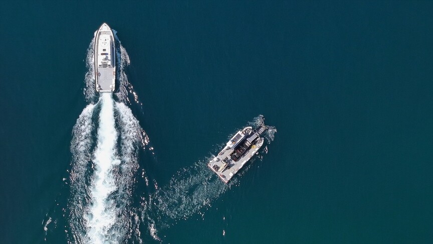 Antalya kıyılarında yüzer atık kirliliğine yönelik temizleme çalışmaları sürüyor