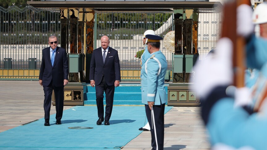 Presidenti turk Erdogan pret me ceremoni zyrtare kancelarin austriak Stocker