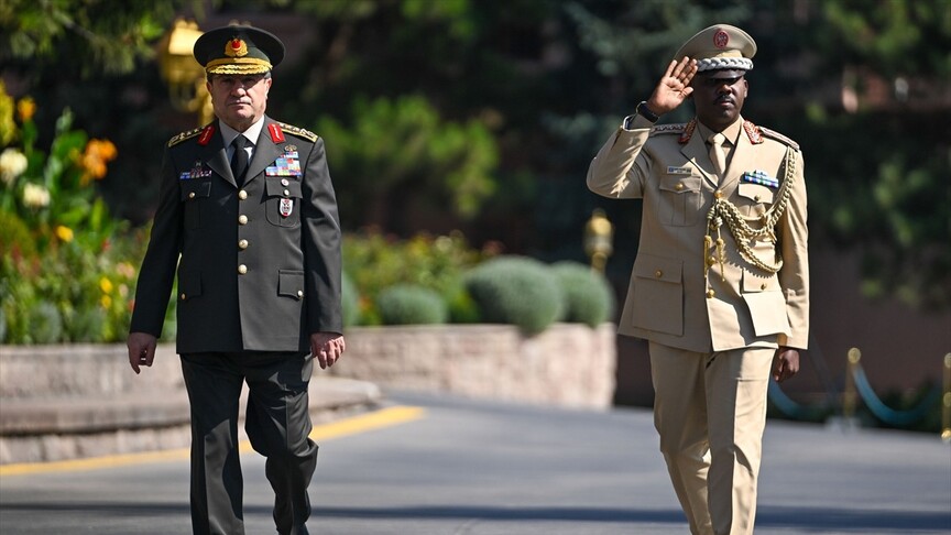 Genelkurmay Başkanı Orgeneral Bayraktaroğlu, Somali Genelkurmay Başkanı Tuğgeneral Mohamud ile görüştü