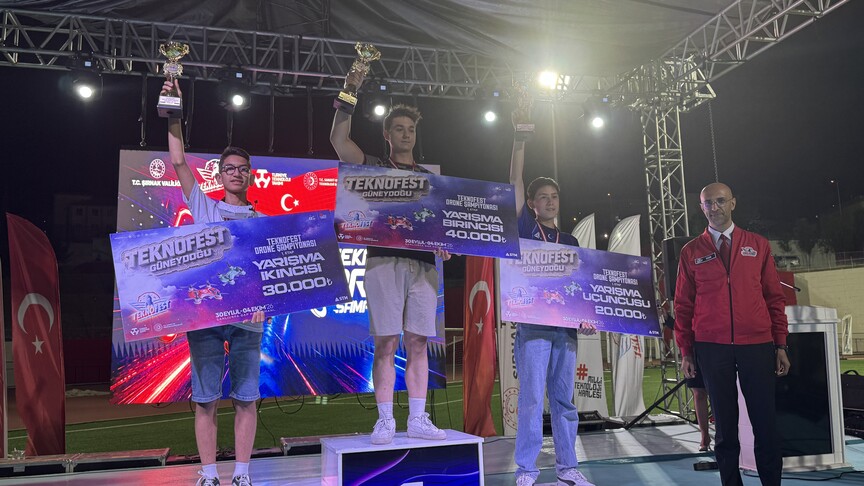 Şırnak'taki TEKNOFEST Drone Şampiyonası'nda dereceye girenler, Batman'daki ikinci etaba katılacak haber görseli