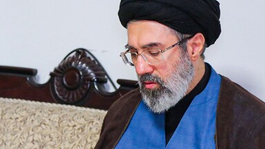 الرئيس الإيراني: مجتبى خامنئي يتمتع بصحة جيدة
