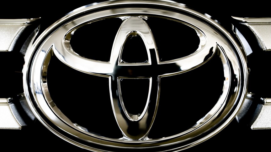 Toyota, gösterge paneli ekranı sorunu nedeniyle ABD'de 500 binden fazla aracı geri çağırıyor haber görseli