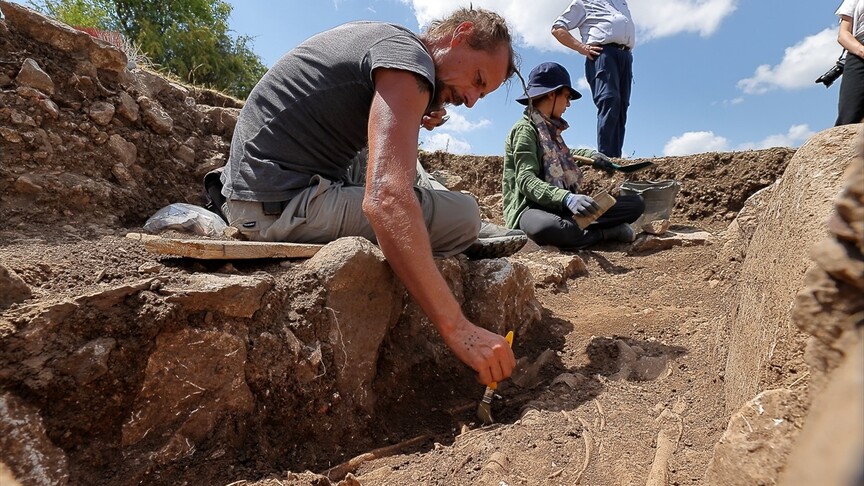 Hattuşa'da yaklaşık 2 bin 300 yıllık yeni mezarlar bulundu
