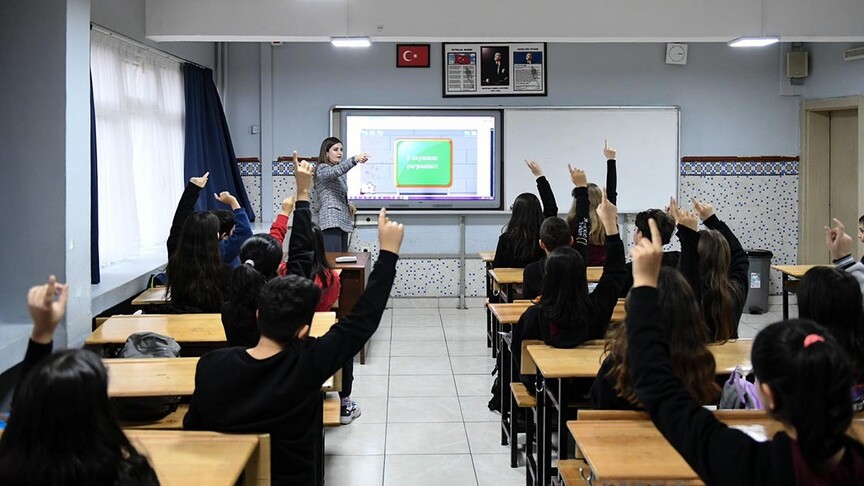 Öğretmenlerin iller arası mazerete bağlı yer değiştirme atamaları yapıldı