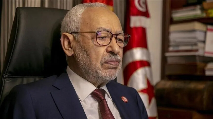 تونس.. الغنوشي يعلق إضرابه عن الطعام بعد 5 أيام