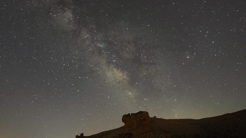 Gökyüzü meraklıları Perseid meteor yağmurunu izledi haber görseli