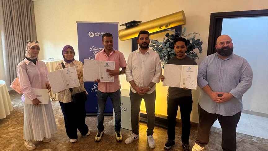 Libya'daki Yunus Emre Enstitüsü Türkçe kurslarında ilk mezuniyet heyecanı haber görseli