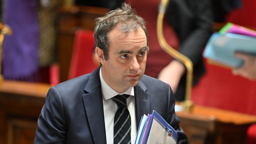 Photo: aa.com.tr France : sept parlementaires chargés par Sébastien Lecornu de proposer de nouvelles mesures contre les feux de forêt