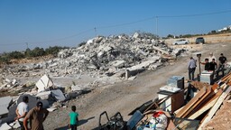 İsrail, Batı Şeria'nın Cenin kentinde yasa dışı yerleşimler i&ccedil;in Filistinlilere ait 26 binayı yıkıyor