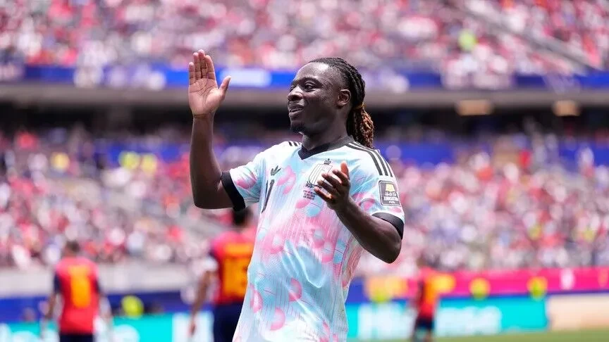Jeremy Doku nënshkruan kontratë të re 5 vjeçare me Manchester Cityn