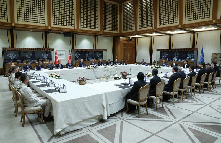 Cumhurbaşkanı Erdoğan, Süper Lig'e yükselen takımları kabul etti haber görseli