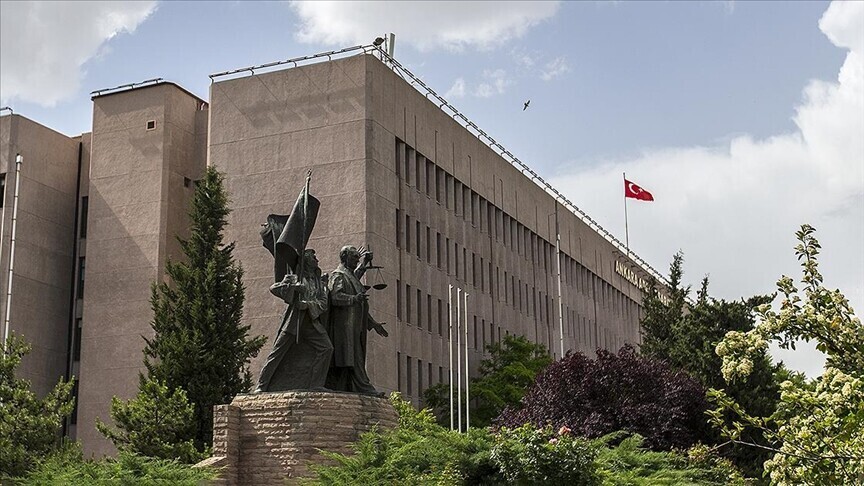 Alihan Kuriş çıkar amaçlı suç örgütüne yönelik operasyonda 30 gözaltı haber görseli