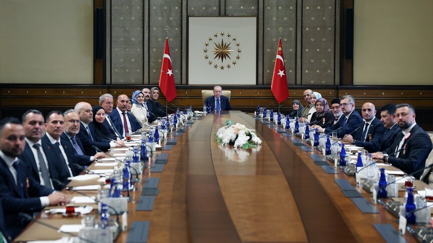 Cumhurbaşkanı Erdoğan: Terörsüz Türkiye sürecinde Meclisimiz bu hafta önemli bir adım attı haber görseli