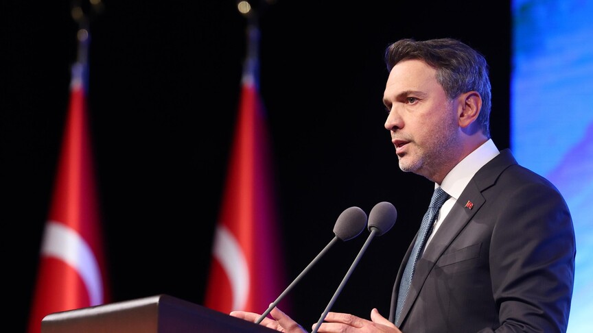 Bakan Bayraktar: Türkiye'nin hedefi enerjide dışa bağımlılığı bitirmek haber görseli
