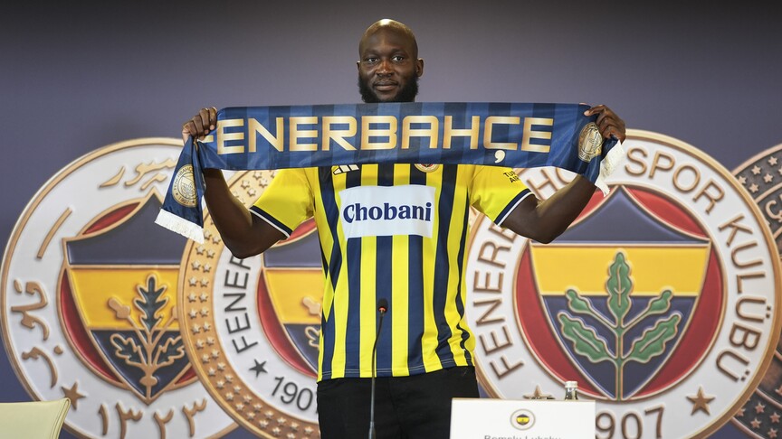 Fenerbahçe'de Romelu Lukaku için imza töreni düzenlendi haber görseli