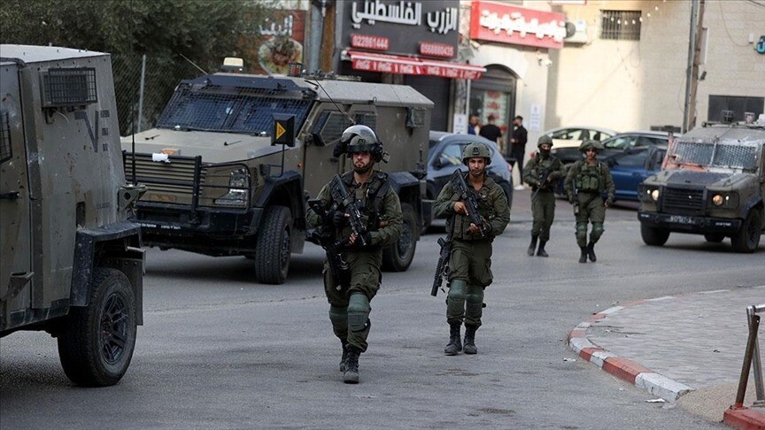 الضفة.. إصابة فلسطينيين بينهم أطفال خلال اقتحام قرية المغير