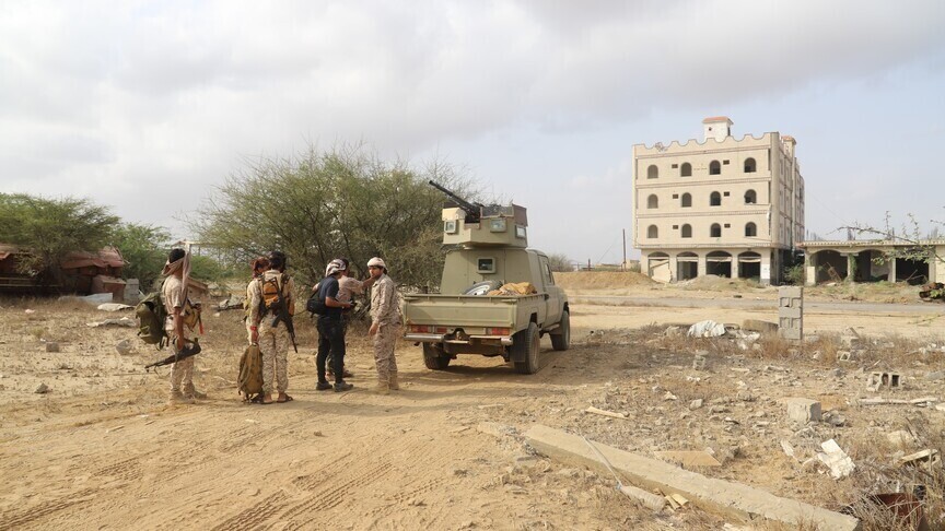 الجيش اليمني يستهدف مواقع للحوثي بعد قصفها مأرب بصواريخ باليستية