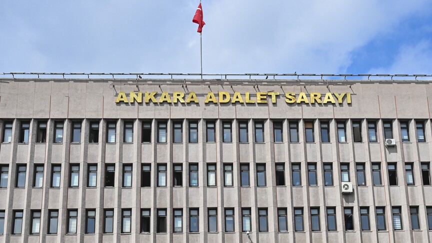 "Alihan Kuriş çıkar amaçlı suç örgütü"ne yönelik operasyonda 32 şüpheli tutuklandı haber görseli