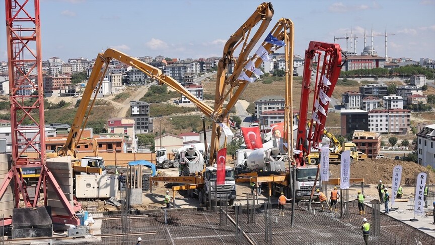İstanbul'daki kentsel dönüşümde yeni temeller Arnavutköy'de atıldı haber görseli