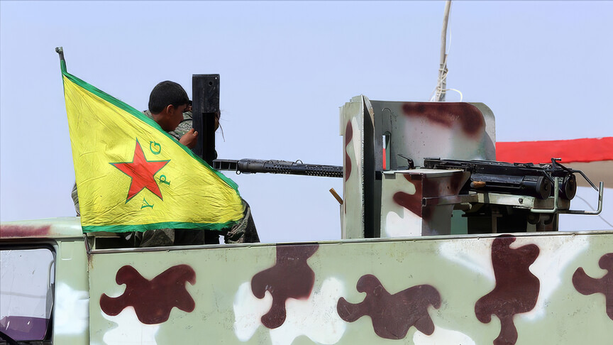Suriyeli yetkili, terör örgütü YPG'nin feshedilmesine ilişkin duyurunun "çok yakında" yapılacağını söyledi haber görseli