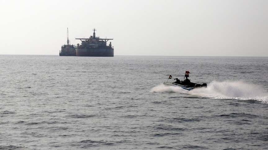 İngiltere Deniz Ticaret Operasyonları (UKMTO): Yemen açıklarında ticari bir gemi vuruldu haber görseli