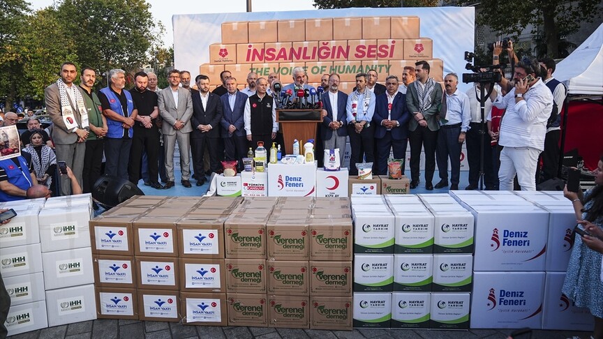 Üsküdar'da düzenlenen etkinlikte Gazze'ye destek çağrısı haber görseli