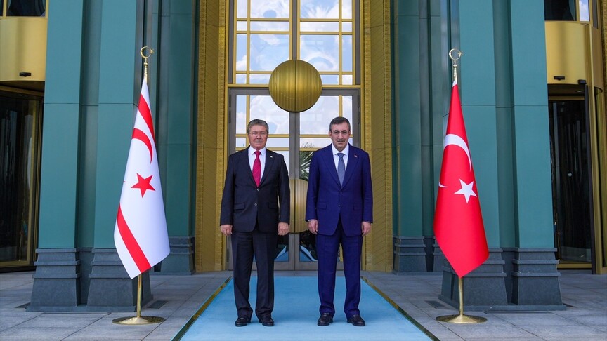 Cumhurbaşkanı Yardımcısı Yılmaz, KKTC Başbakanı Üstel ile görüştü haber görseli