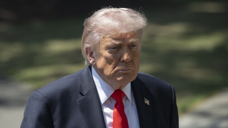 Trump, İran'la müzakerelerin "bir noktada" devam edebileceğini söyledi haber görseli
