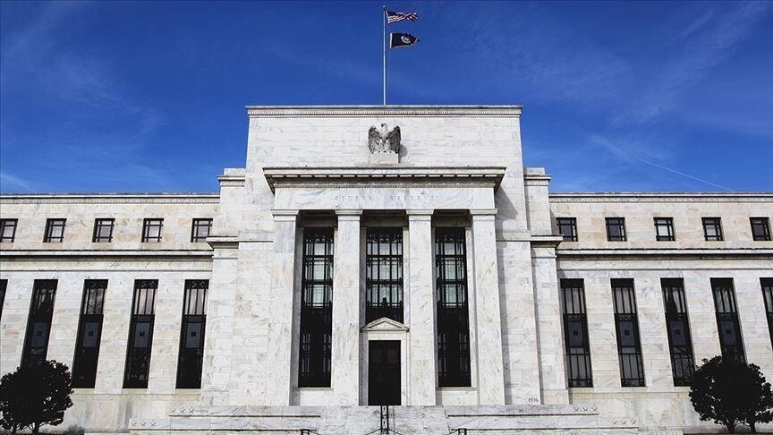 Fed tutanakları, enflasyonun düşmemesi halinde faiz artışının gündeme gelebileceğini gösterdi haber görseli