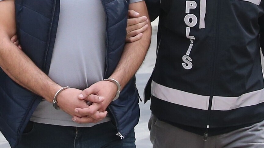 İstanbul'da kırmızı bültenle aranan uyuşturucu şüphelisi yakalandı haber görseli