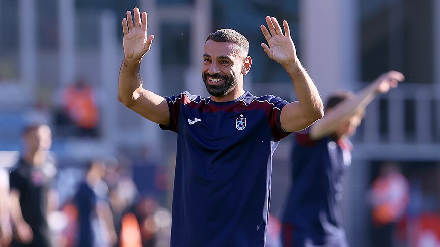 Muhammed Salah'ın Trabzonspor forması kısa sürede Kahire'de spor mağazalarında yayıldı haber görseli