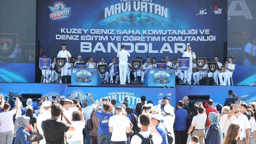 Askeri bando TEKNOFEST Mavi Vatan'da konser verdi haber görseli