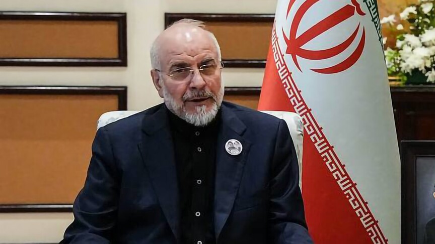 Kryeparlamentari iranian  Teherani dhe Bagdadi të përdorin monedhat kombëtare për t i  dhënë goditje  dollarit