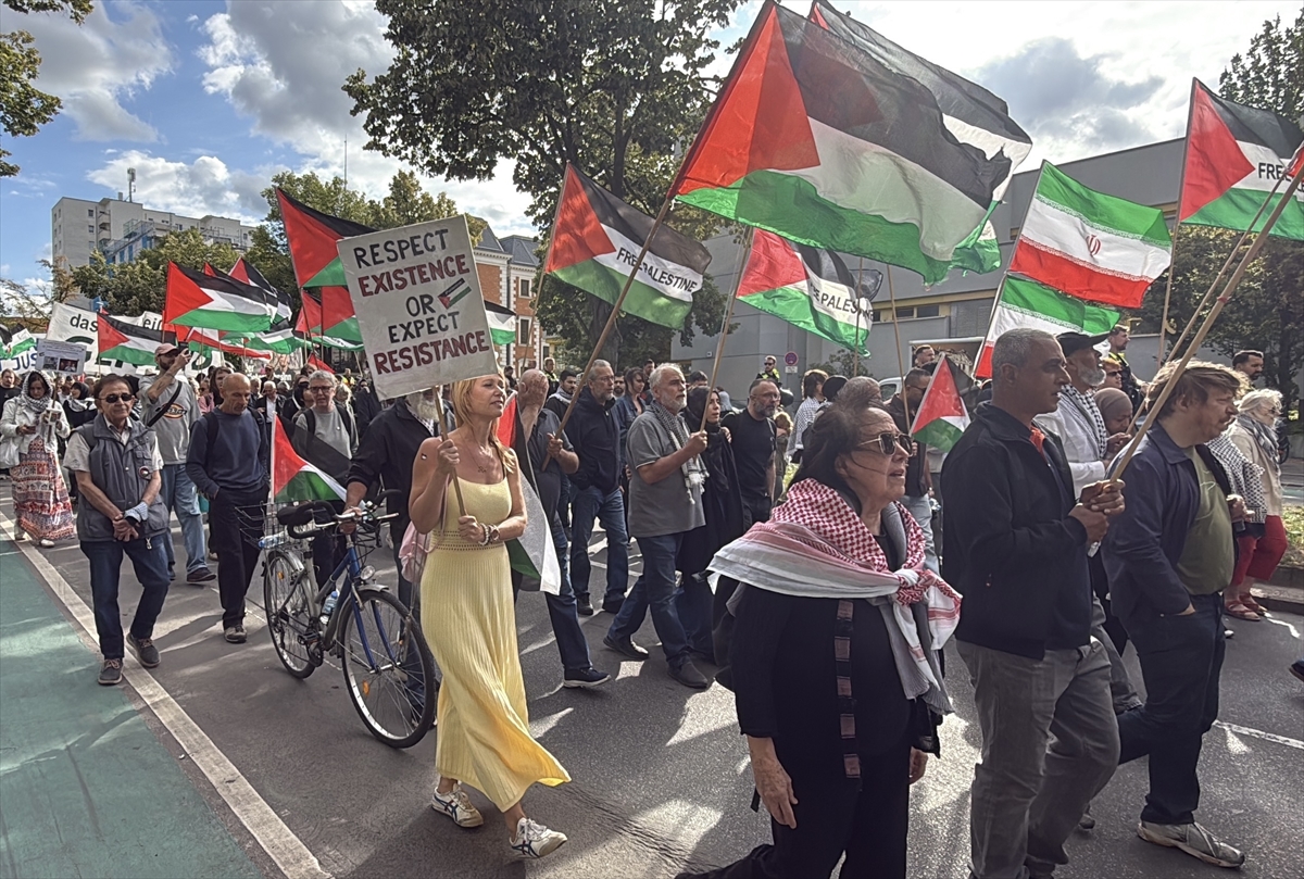 Berlin'de Filistin'e destek gösterisi: İsrail protesto edildi