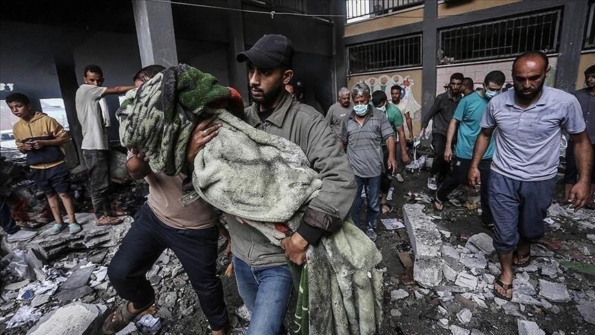 إسرائيل تقتل فلسطينيا وتصيب آخرين بقصف مسيّرة وسط قطاع غزة
