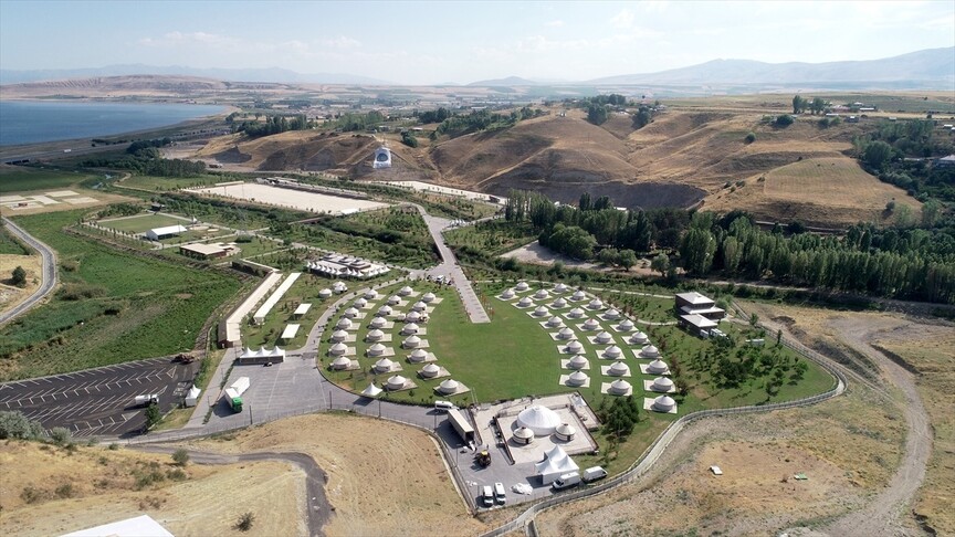 Malazgirt Zaferi'nin 955. yıl dönümü Ahlat'ta görkemli etkinliklerle kutlanacak haber görseli