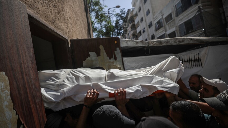مقتل فلسطيني وإصابة اثنين في خرق إسرائيلي جديد لاتفاق غزة