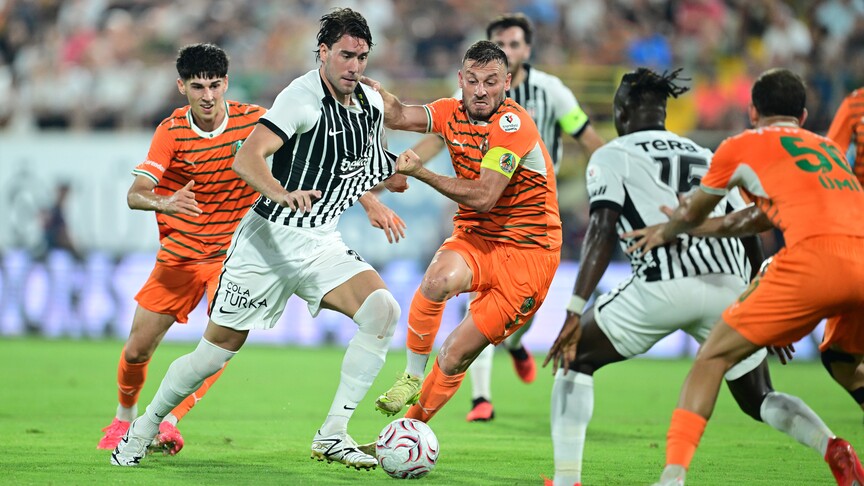 Corendon Alanyaspor, evinde Beşiktaş'ı mağlup etti haber görseli