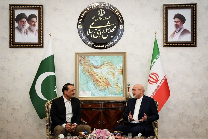 Pakistan army chief meets Iran parliament speaker amid push to revive US-Iran talks