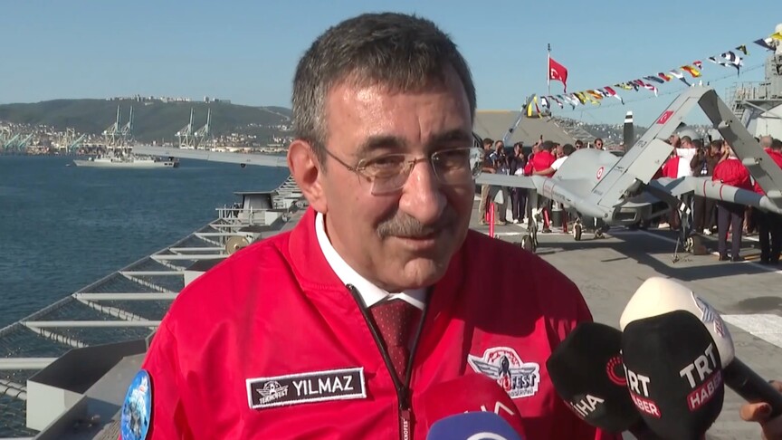 Cumhurbaşkanı Yardımcısı Yılmaz, TEKNOFEST Mavi Vatan'ı ziyaret etti haber görseli
