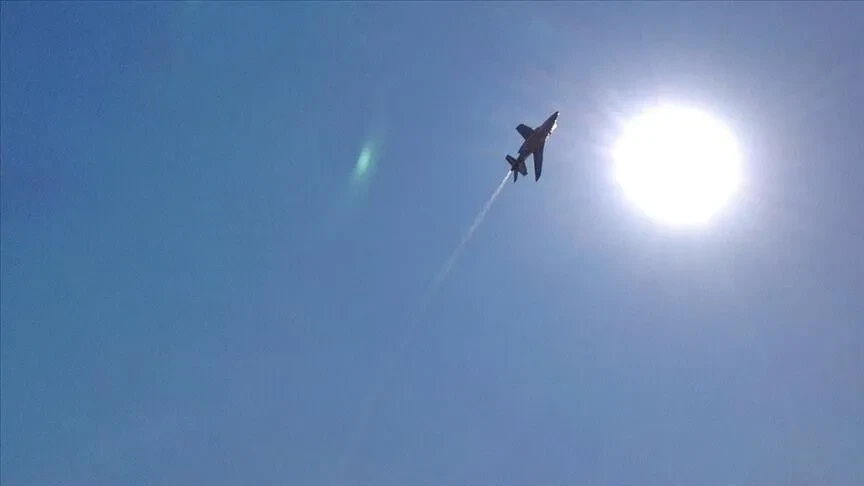 Rrëzohet avioni luftarak i Forcave të Mbrojtjes së Hungarisë  shpëton piloti